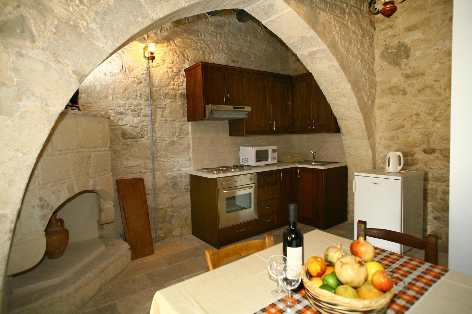 Leonidas Village Houses Γουδί Εξωτερικό φωτογραφία