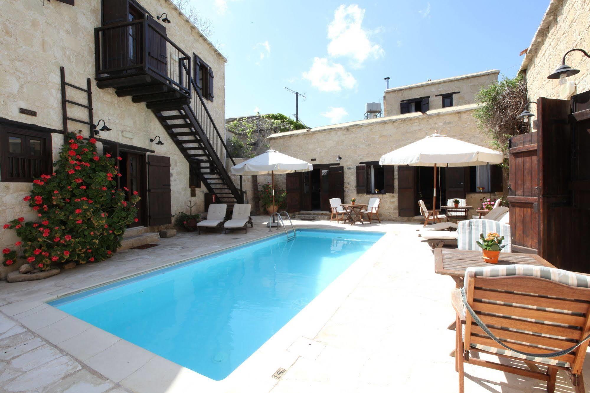 Leonidas Village Houses Γουδί Εξωτερικό φωτογραφία