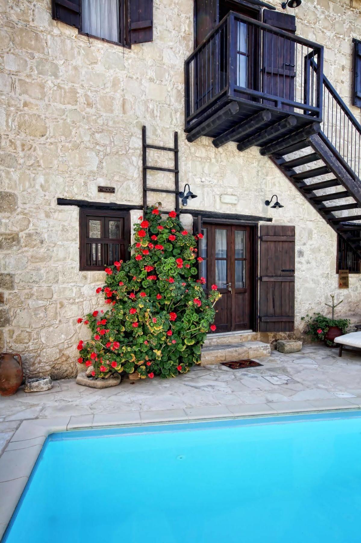 Leonidas Village Houses Γουδί Εξωτερικό φωτογραφία