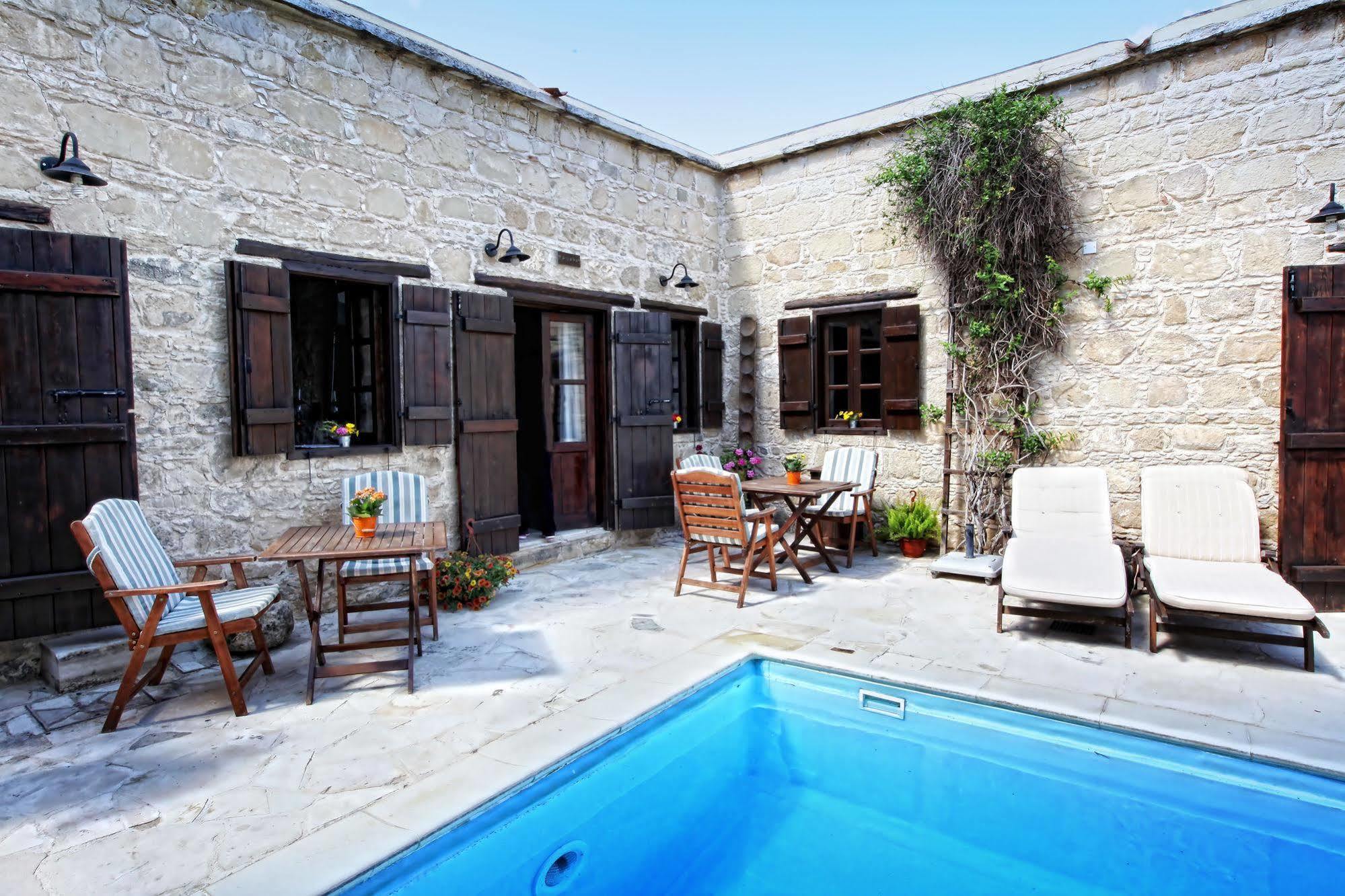 Leonidas Village Houses Γουδί Εξωτερικό φωτογραφία