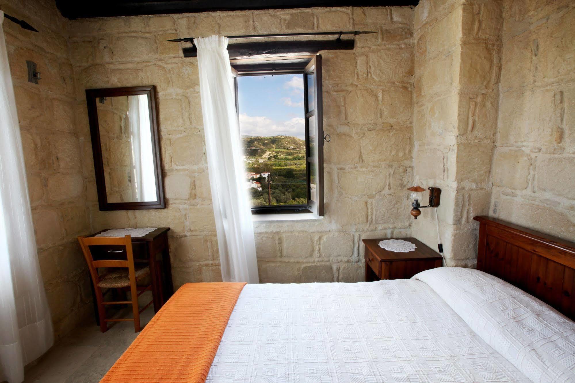 Leonidas Village Houses Γουδί Εξωτερικό φωτογραφία