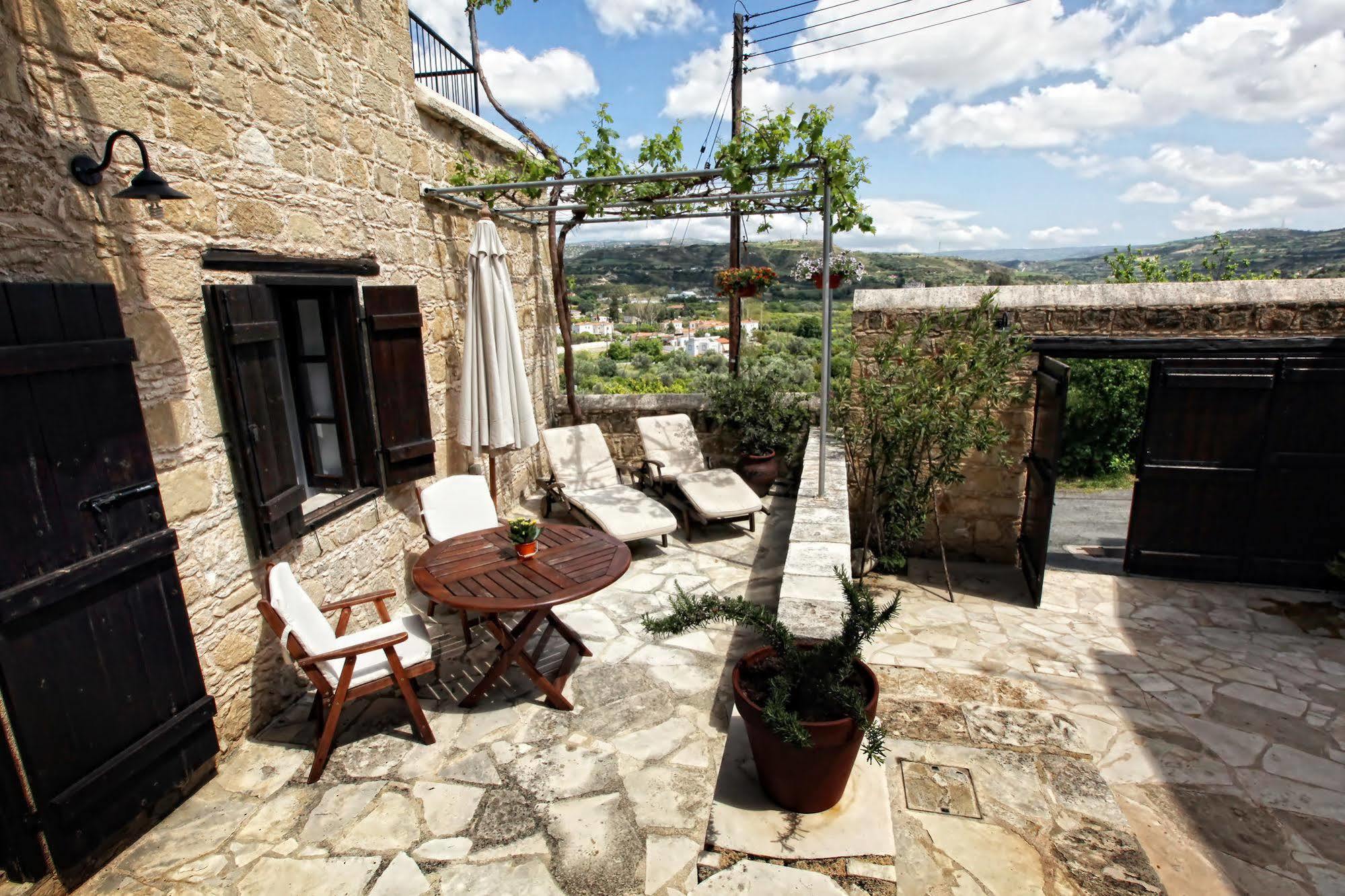 Leonidas Village Houses Γουδί Εξωτερικό φωτογραφία